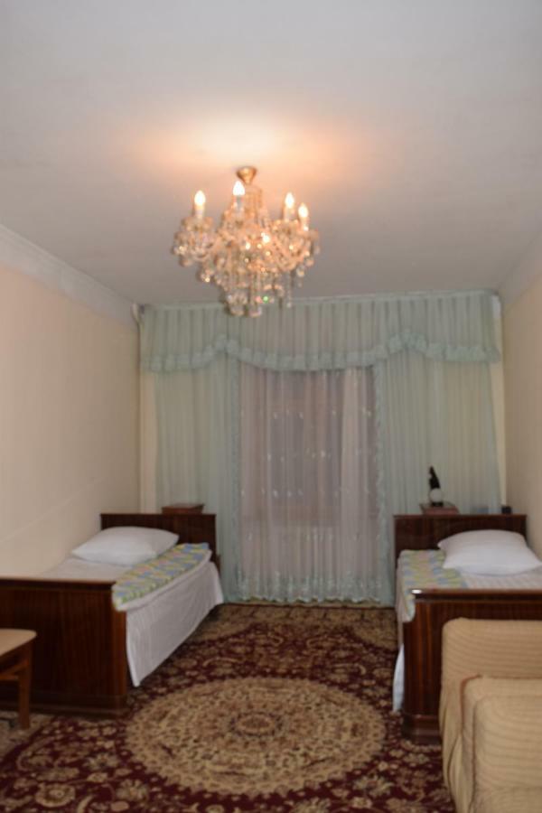 Hostel Sebzor タシュケント エクステリア 写真